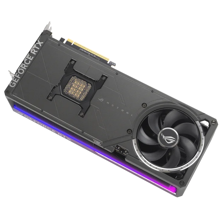 نمای پشت کارت گرافیک ROG Astral RTX 5090